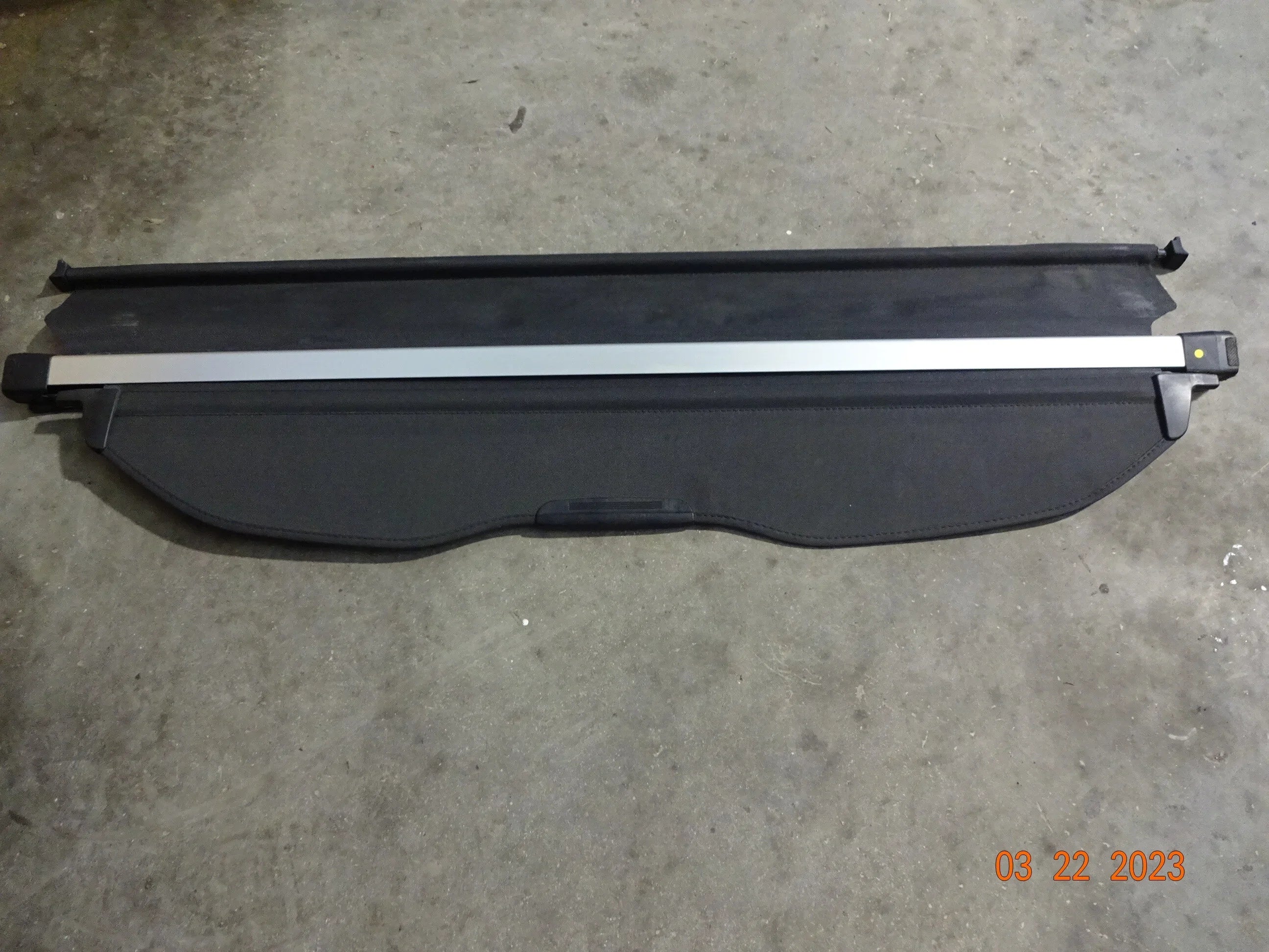 Pre-Owned 2014 Subaru Forester Rear Black Retractable Cargo Cover  (Good)