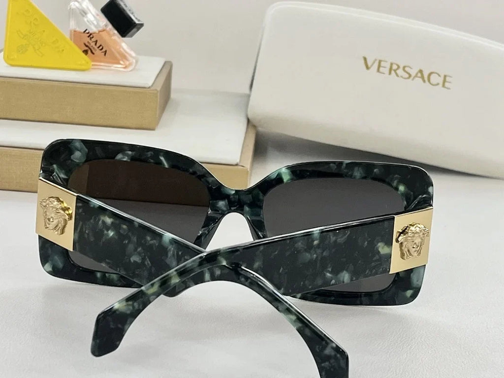 Versacce  4467 Unisex Sunglasses Dark green 54mm/19-145 Adult