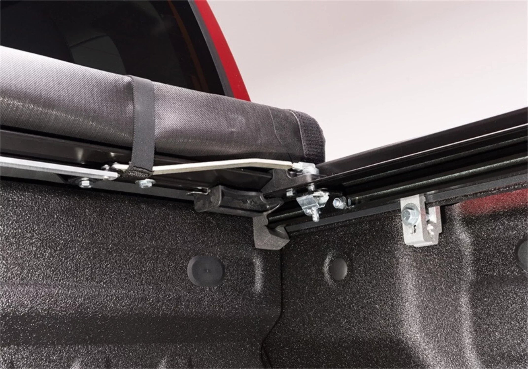 TruXedo Deuce Hybrid Truck Bed Tonneau Cover | 797101 | Fits 2004 - 2015 Nissan Titan w/ or w/o Track System 5' 7" Bed (67.1")