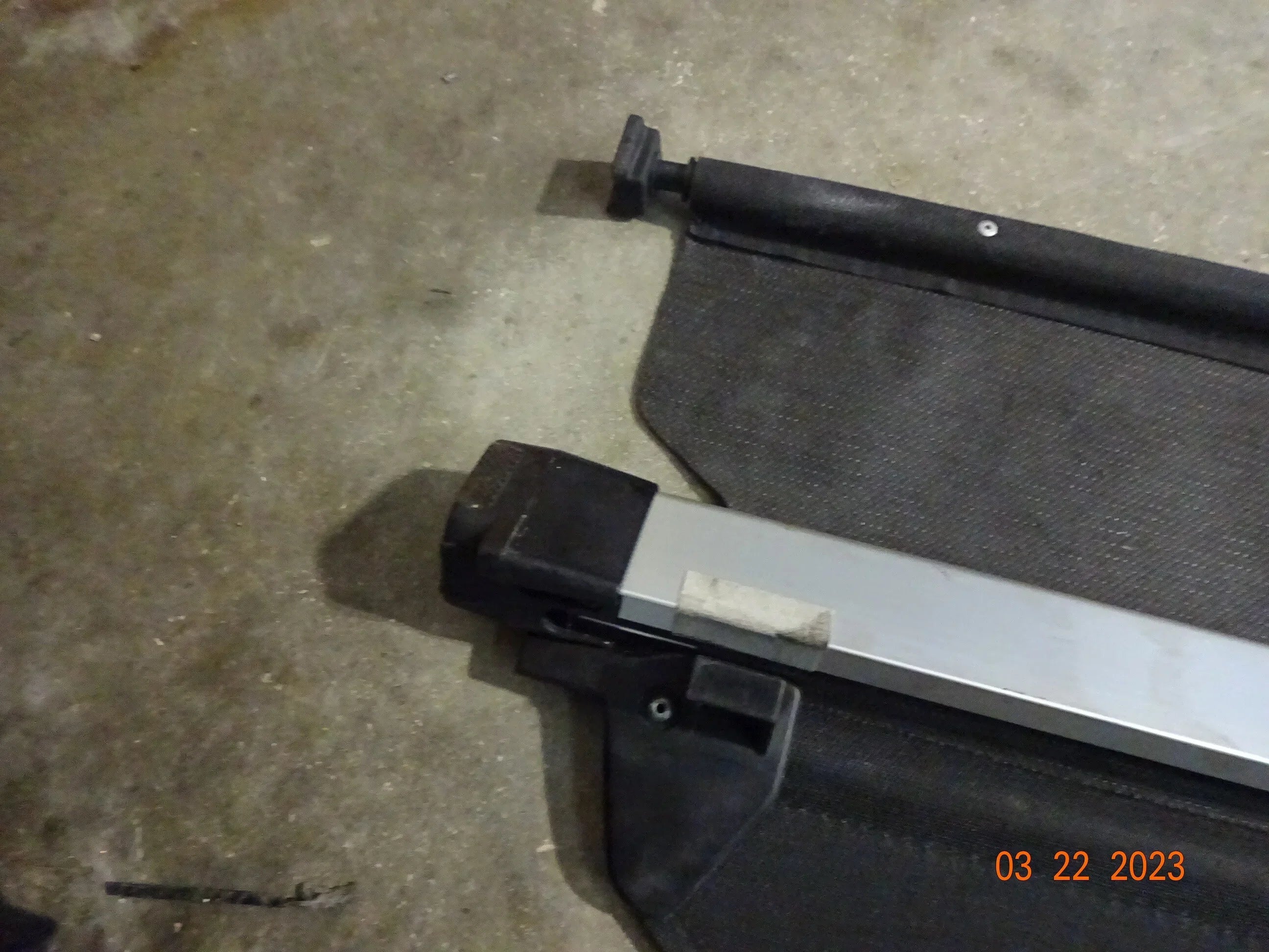 Pre-Owned 2014 Subaru Forester Rear Black Retractable Cargo Cover  (Good)