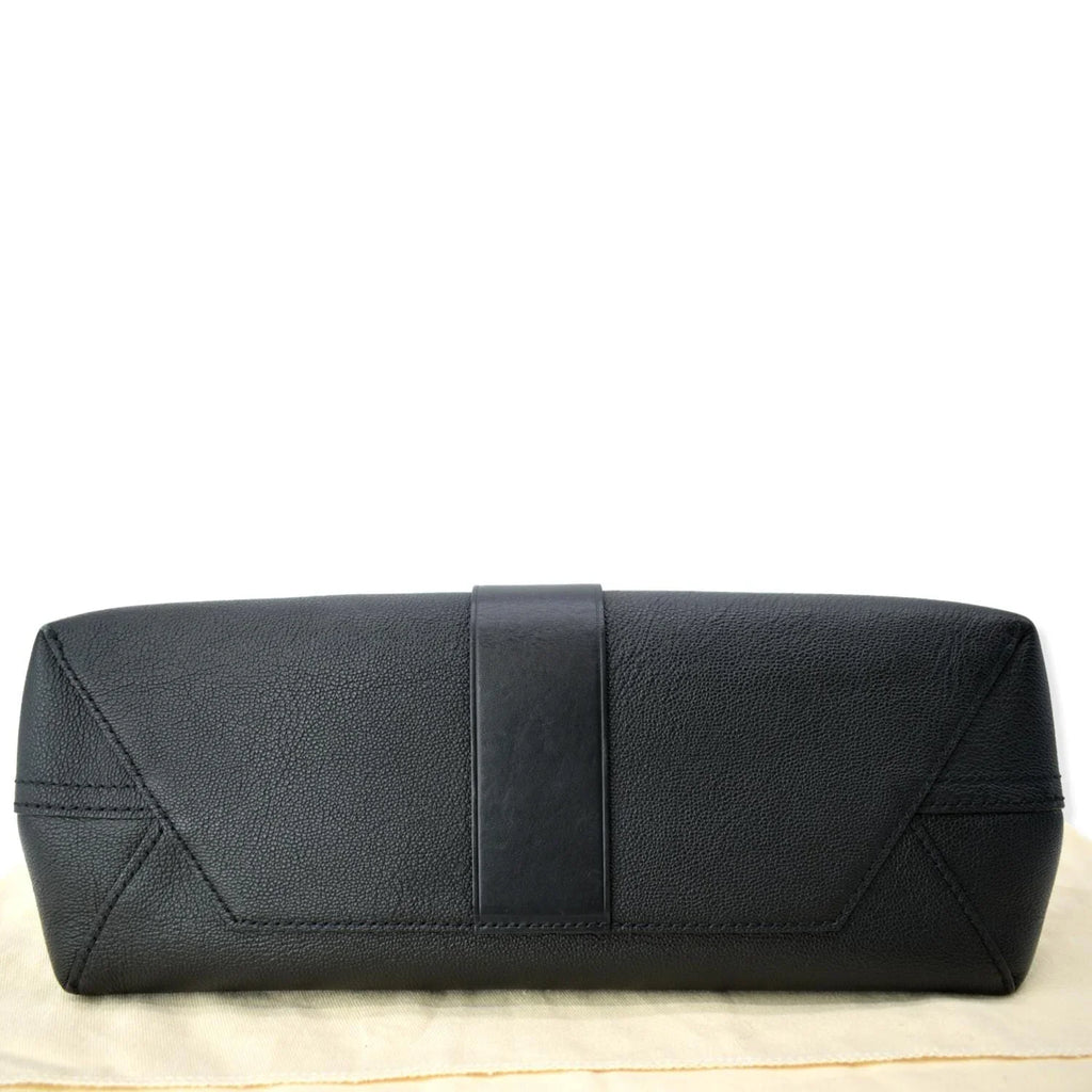 Pre-owned   Very One Handle Monogram Leather Shoulder Bag Black