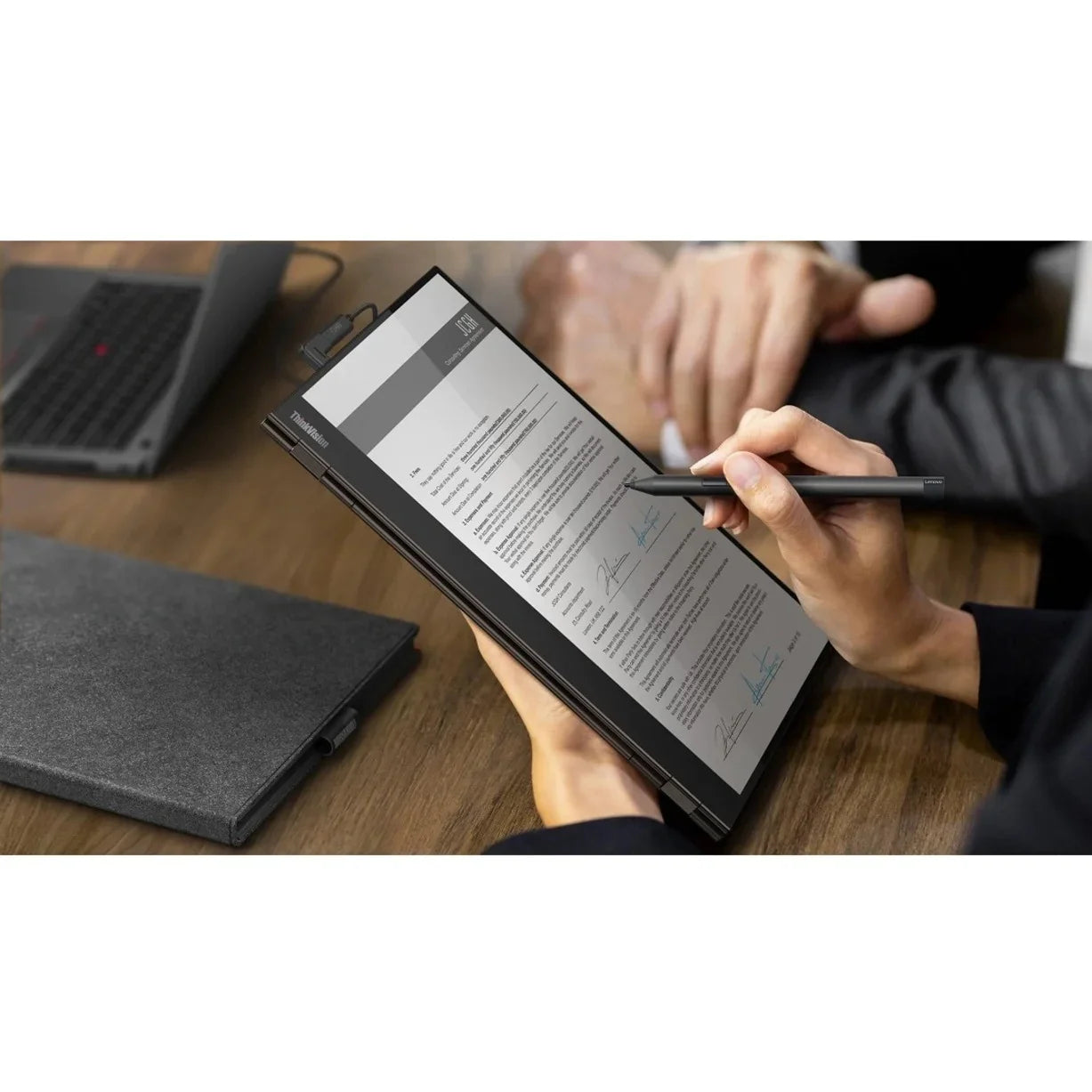 Lenovo ThinkVision M14t 14"  Touchscreen Monitor - 16:9 - 6 ms Extreme Mode