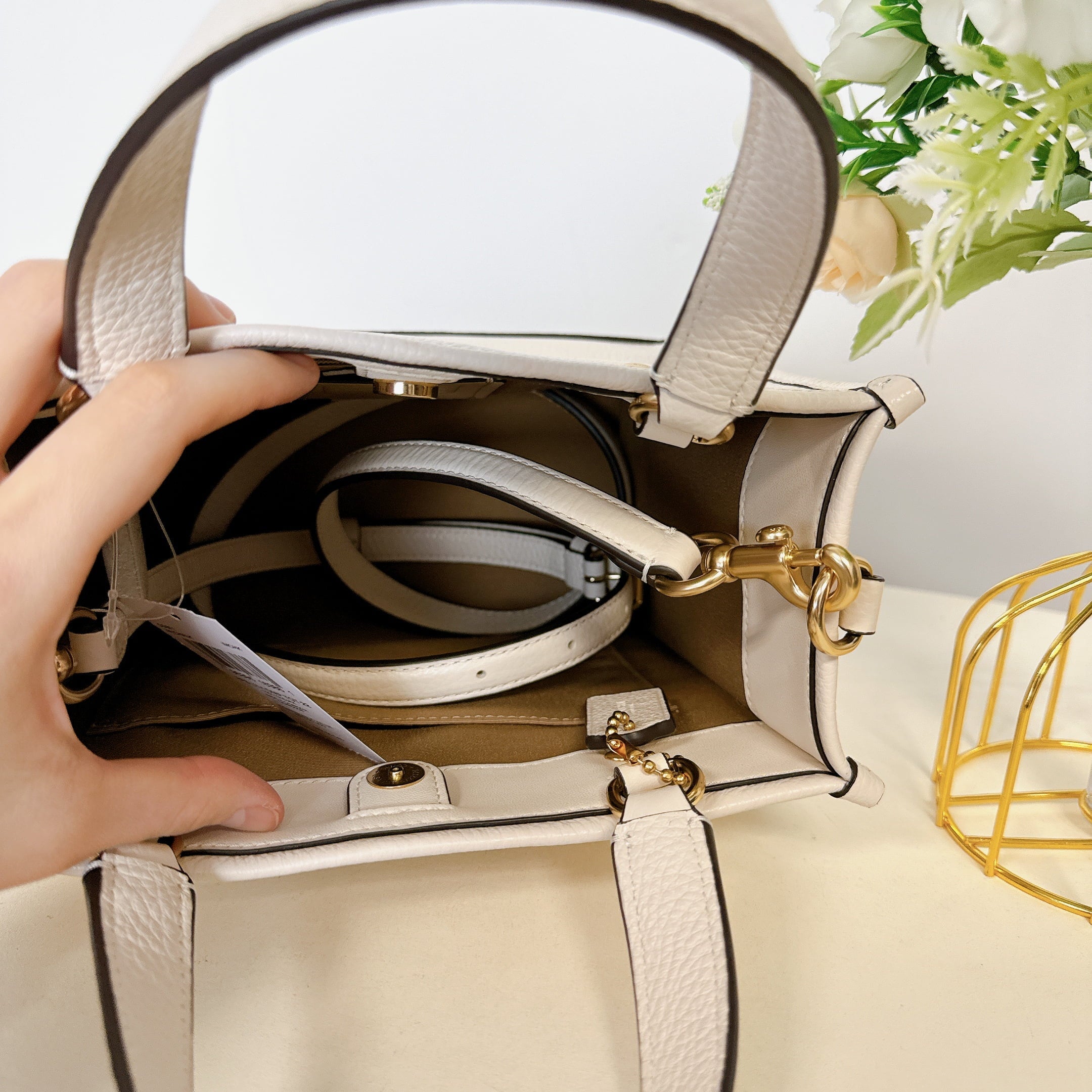 Coach CO971 Dempsey Tote 22  Chalk