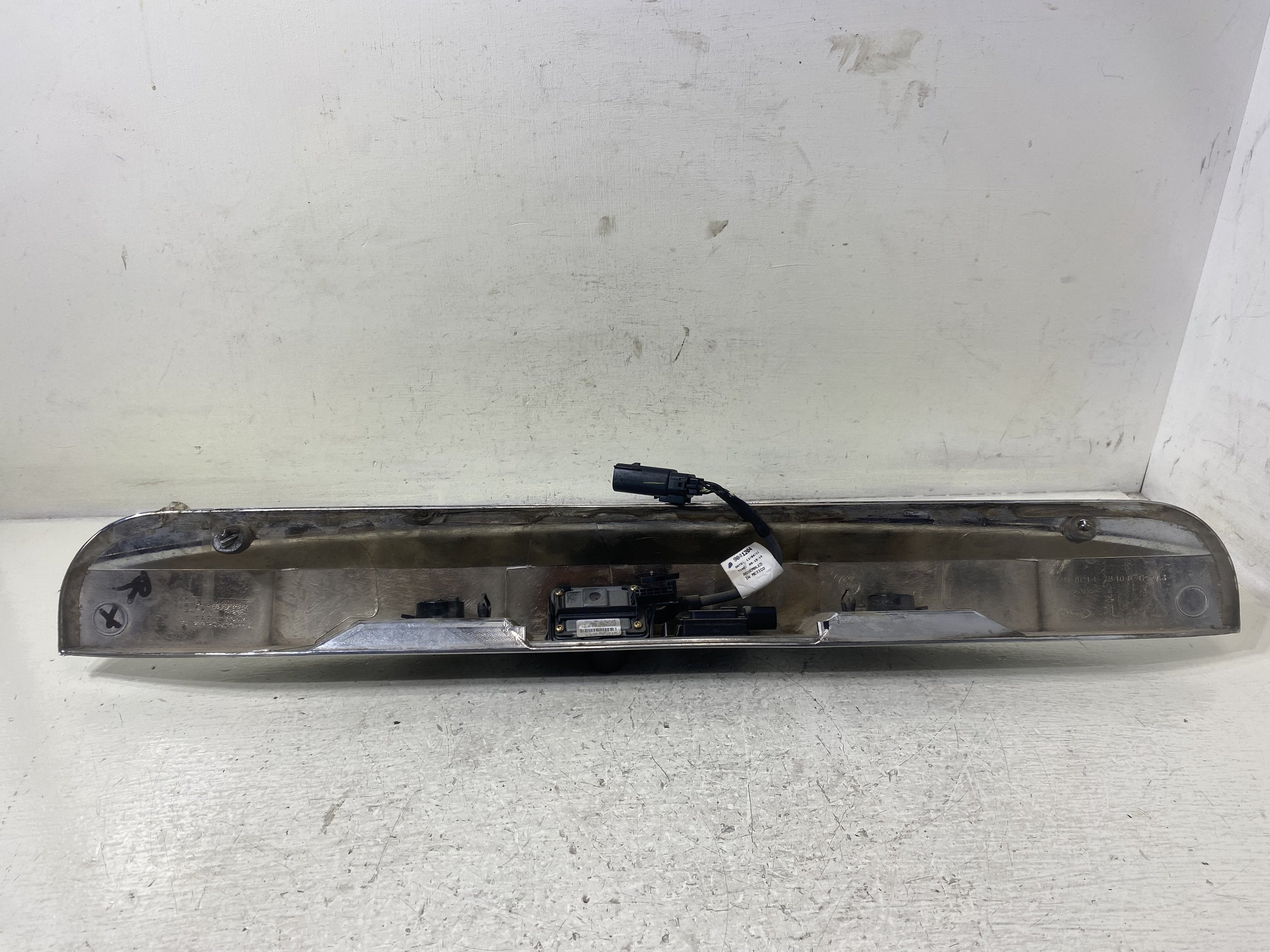 Pre-Owned 2011-2014 Ford Explorer License Housing Mount Rear View Camera   (Good)
