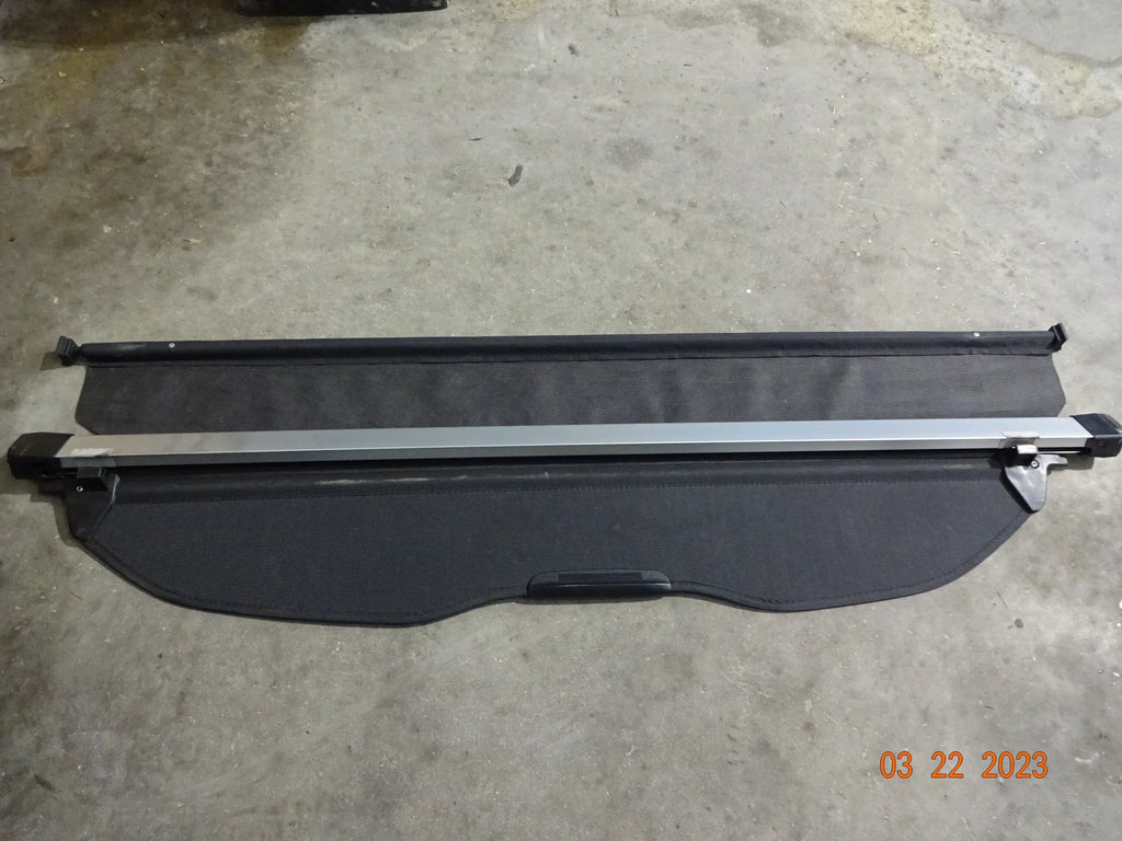 Pre-Owned 2014 Subaru Forester Rear Black Retractable Cargo Cover  (Good)