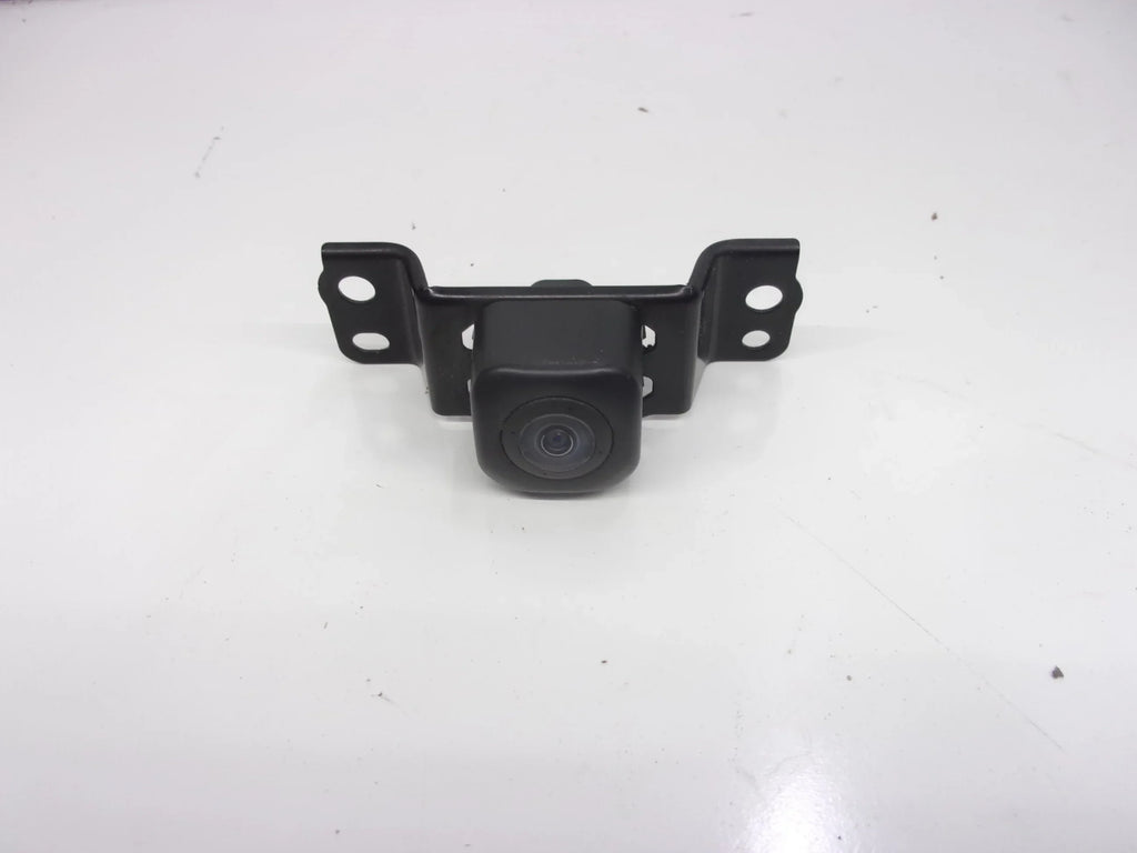 Pre-Owned 2017-2022 Toyota Highlander Grille Mtd Surround Front View Camera 867900E081  (Good)