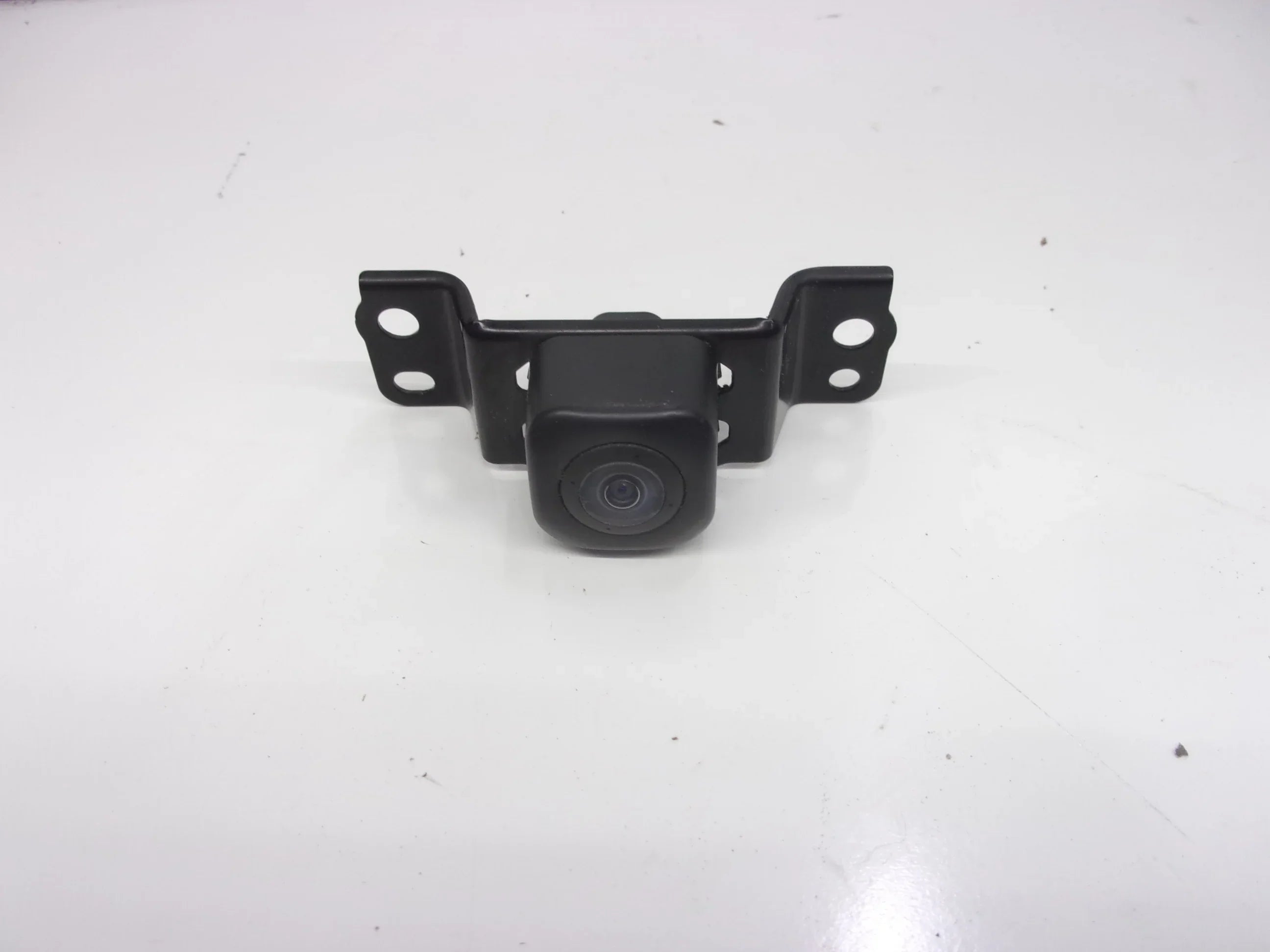 Pre-Owned 2017-2022 Toyota Highlander Grille Mtd Surround Front View Camera 867900E081  (Good)