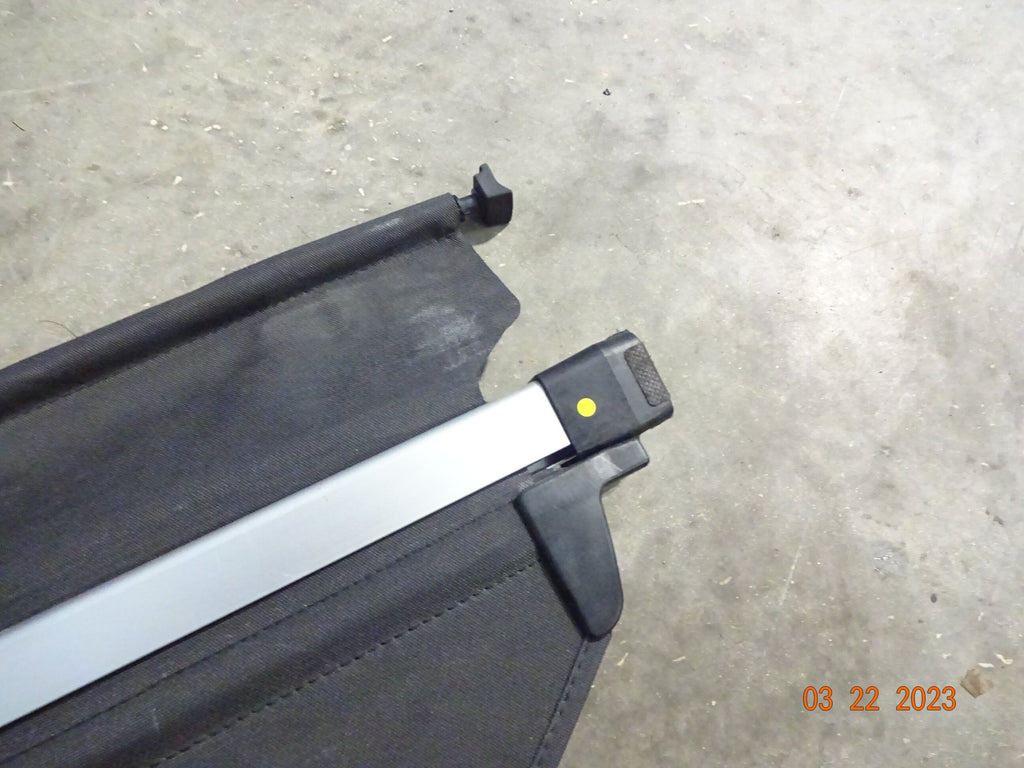 Pre-Owned 2014 Subaru Forester Rear Black Retractable Cargo Cover  (Good)
