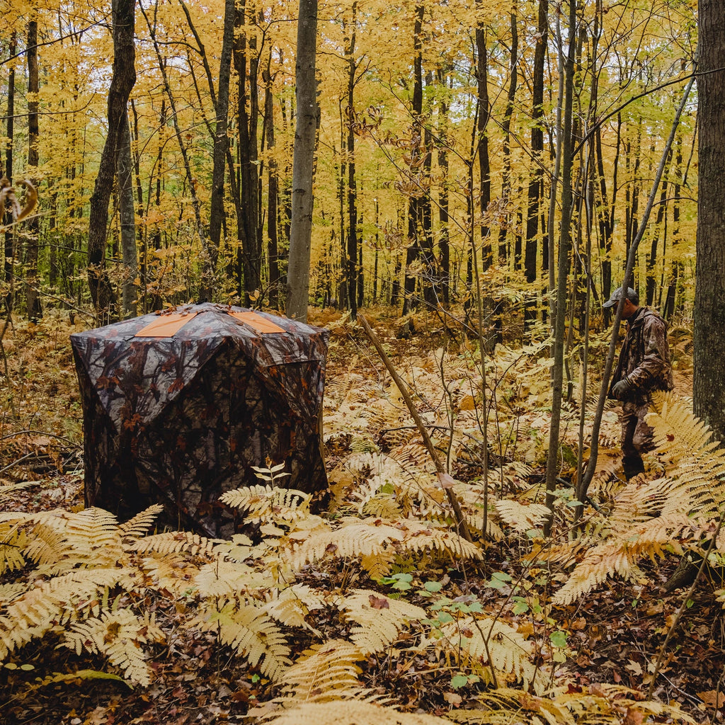 Barronett Blinds® Road Runner, Portable Hub Blind, 2-Person, Bloodtrail® Woodland, RR200BT