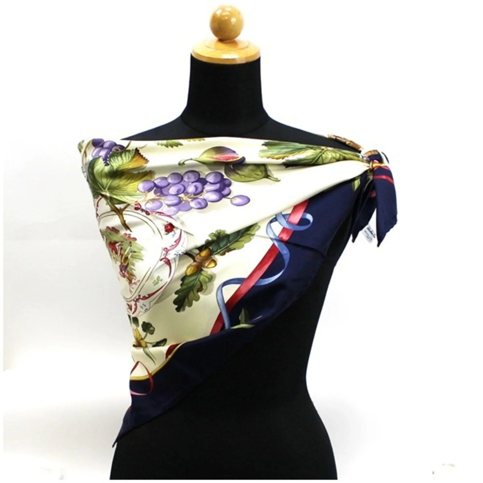 Pre-Owned Salvatore Ferragamo silk scarf muffler ladies' large size (Like New)