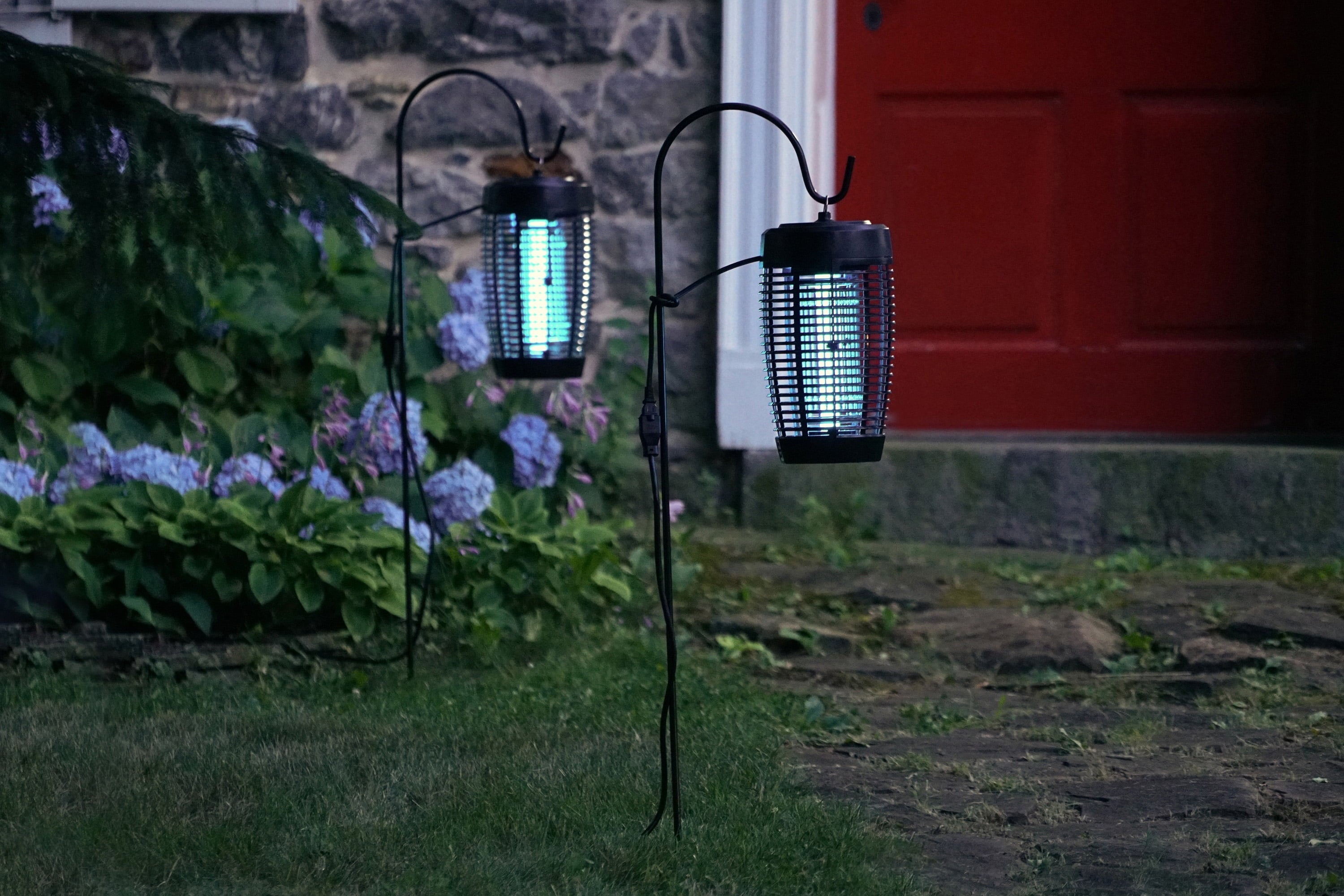 40W Outdoor 1 Acre Mosquito and Bug Zapper, Electronic Insect Killer, Black
